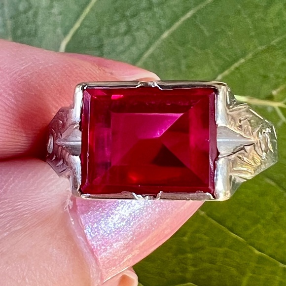 VINTAGE ART DECO 14K WHITE GOLD EMERALD CUT SYNTHETIC RUBY RING UNISEX MEN WOMAN - Picture 7 of 16